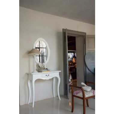 Specchio ovale con cornice sagomata in laccato Bianco opaco Carina di Tonin Casa