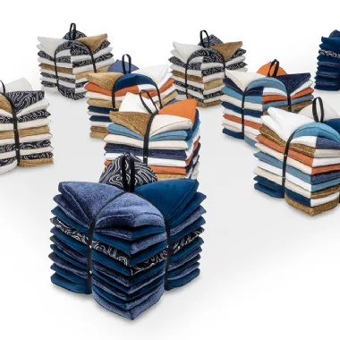 Pouf di design in tessuto U' Strozz di Calia