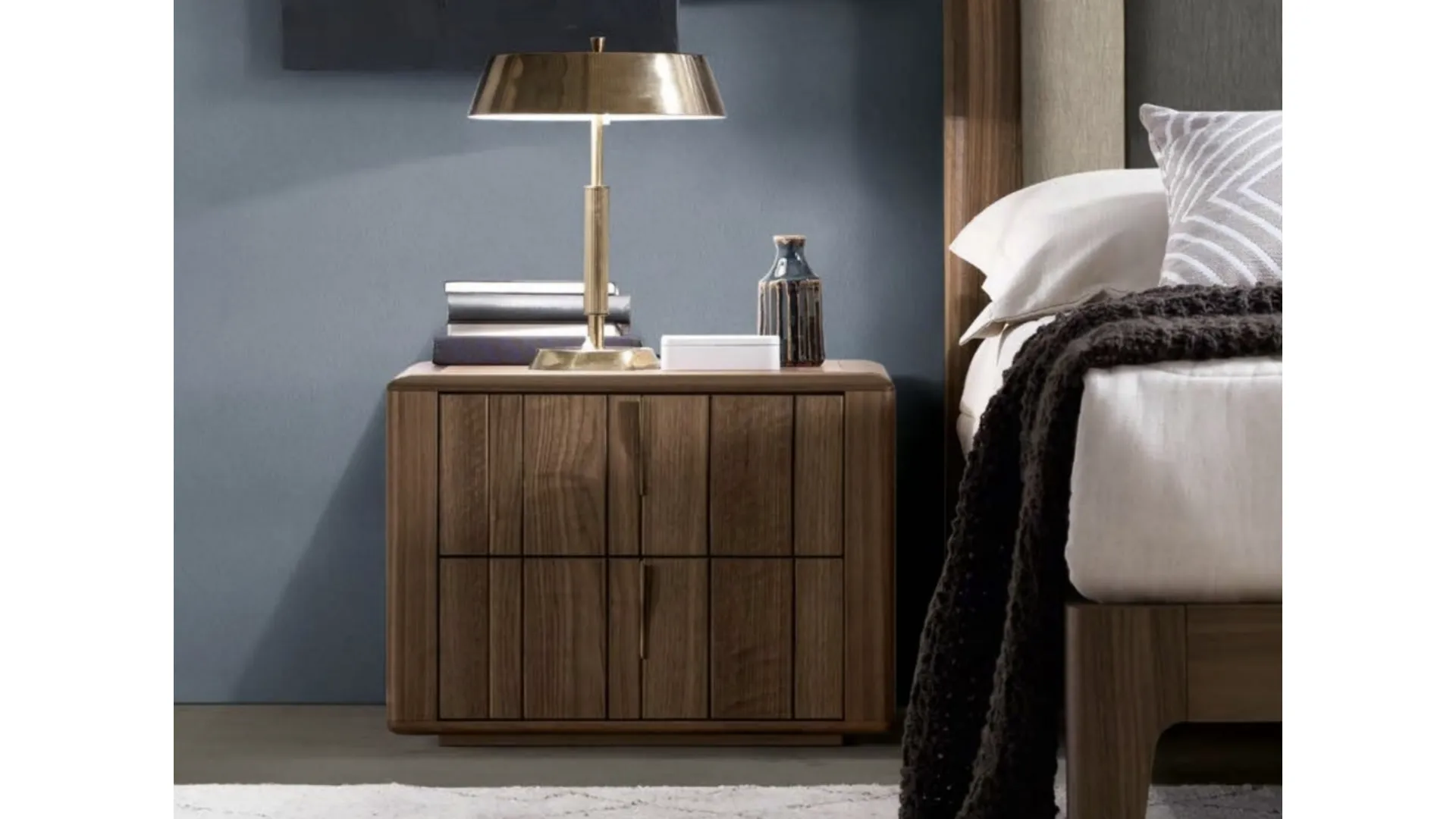 Comodino in legno Memphis di Modesign