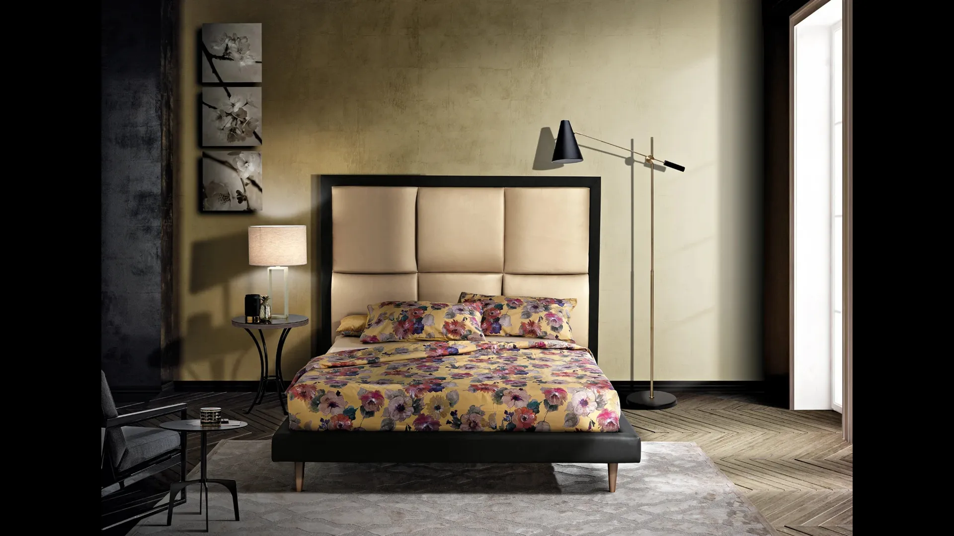 Letto matrimoniale con testiera a quadri in rilievo Bild di Artigianaletti