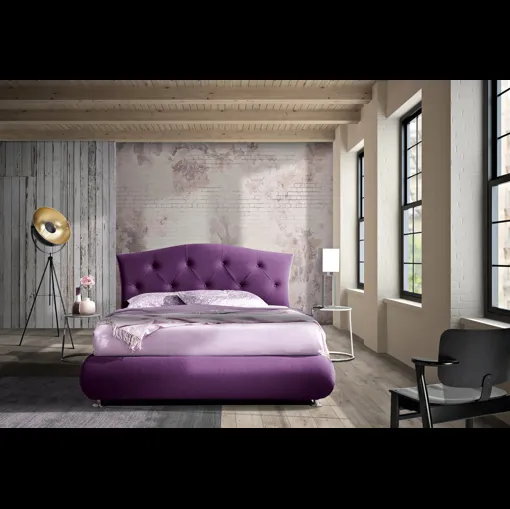 Letto con testiera sagomata e trapuntata e giroletto bombato King di Artigianaletti