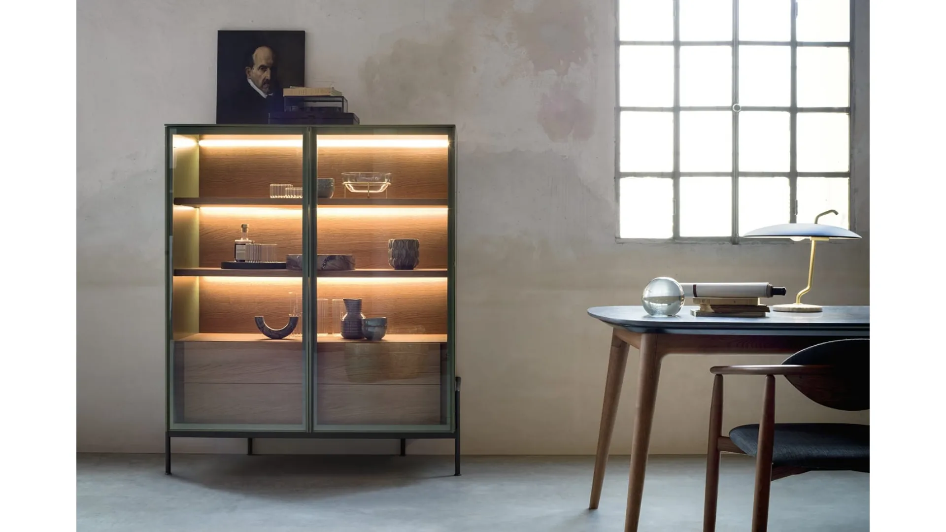 Madia Alta Belt 01 in vetro e legno di Novamobili