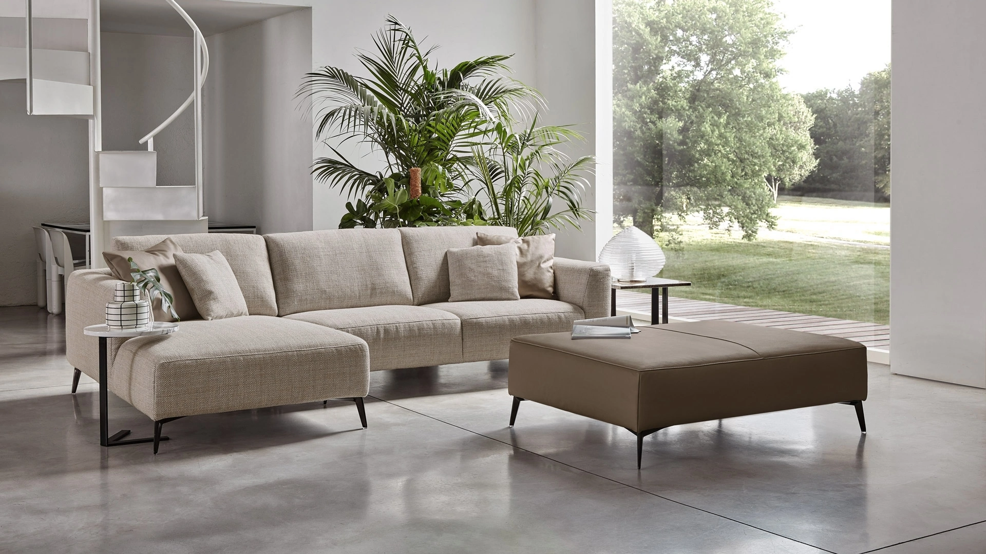 Divano con penisola Liverpool di Rosini Divani