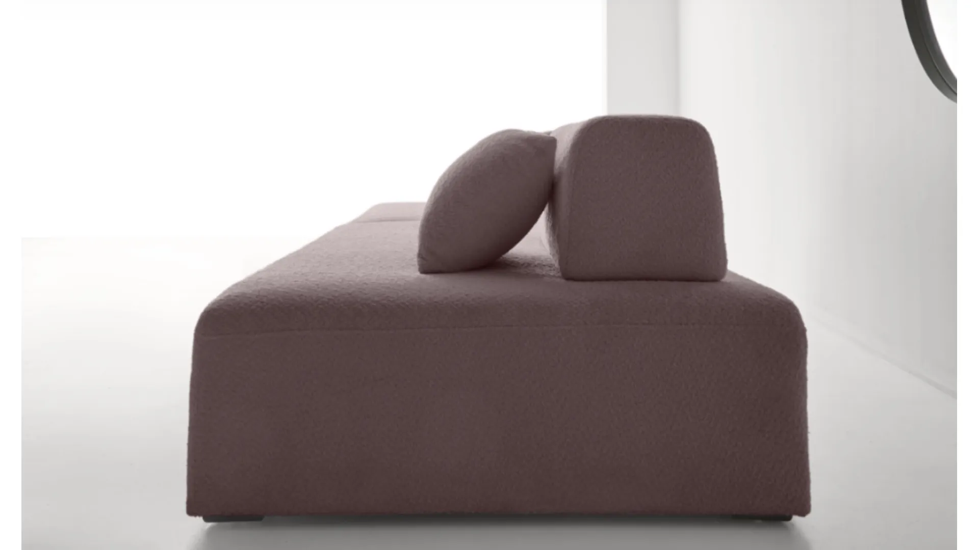 Divano Penta lineare di Modesign