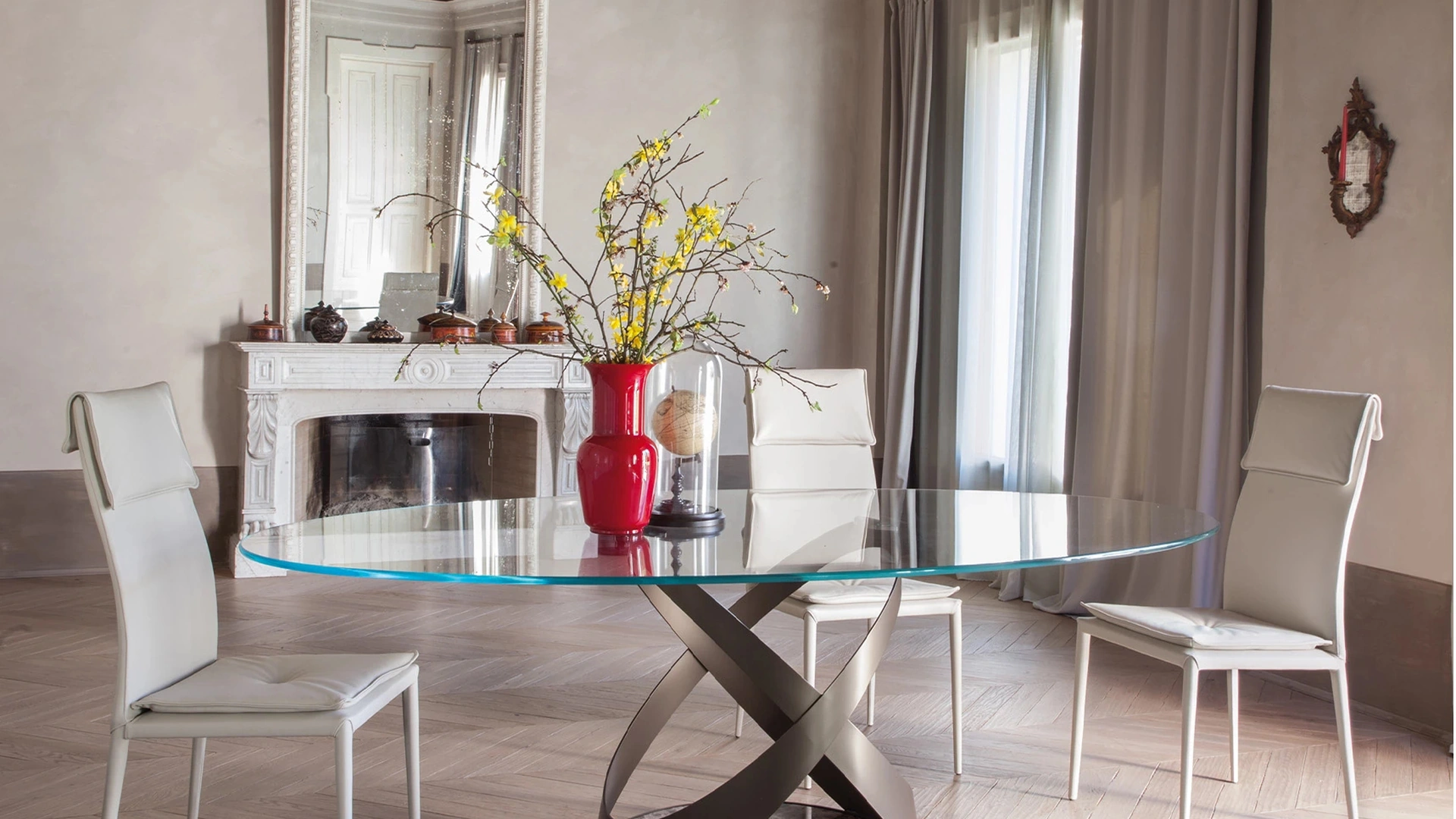 Sedia Adria con rivestimento in pelle di Tonin Casa