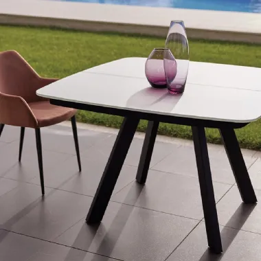 Tavolo allungabile Raffaello T32 con top in vetro di Friulsedie