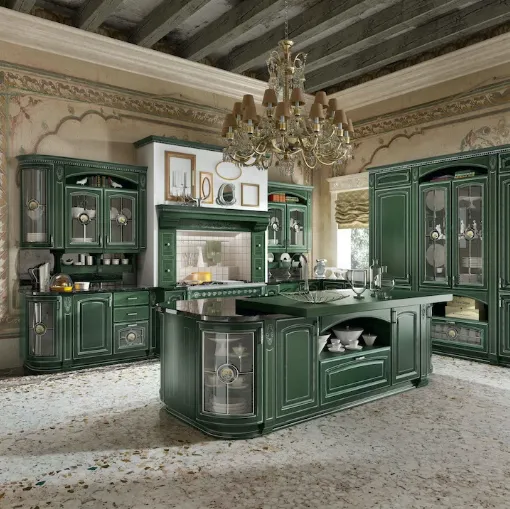 Cucina Classica con isola Gold Elite 06 in impiallacciato Frassino laccato Verde Argento e vetro di Home Cucine