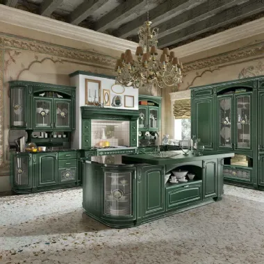 Cucina Classica con isola Gold Elite 06 in impiallacciato Frassino laccato Verde Argento e vetro di Home Cucine